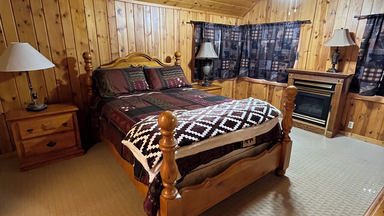 Photo of Bedroom in Island Park