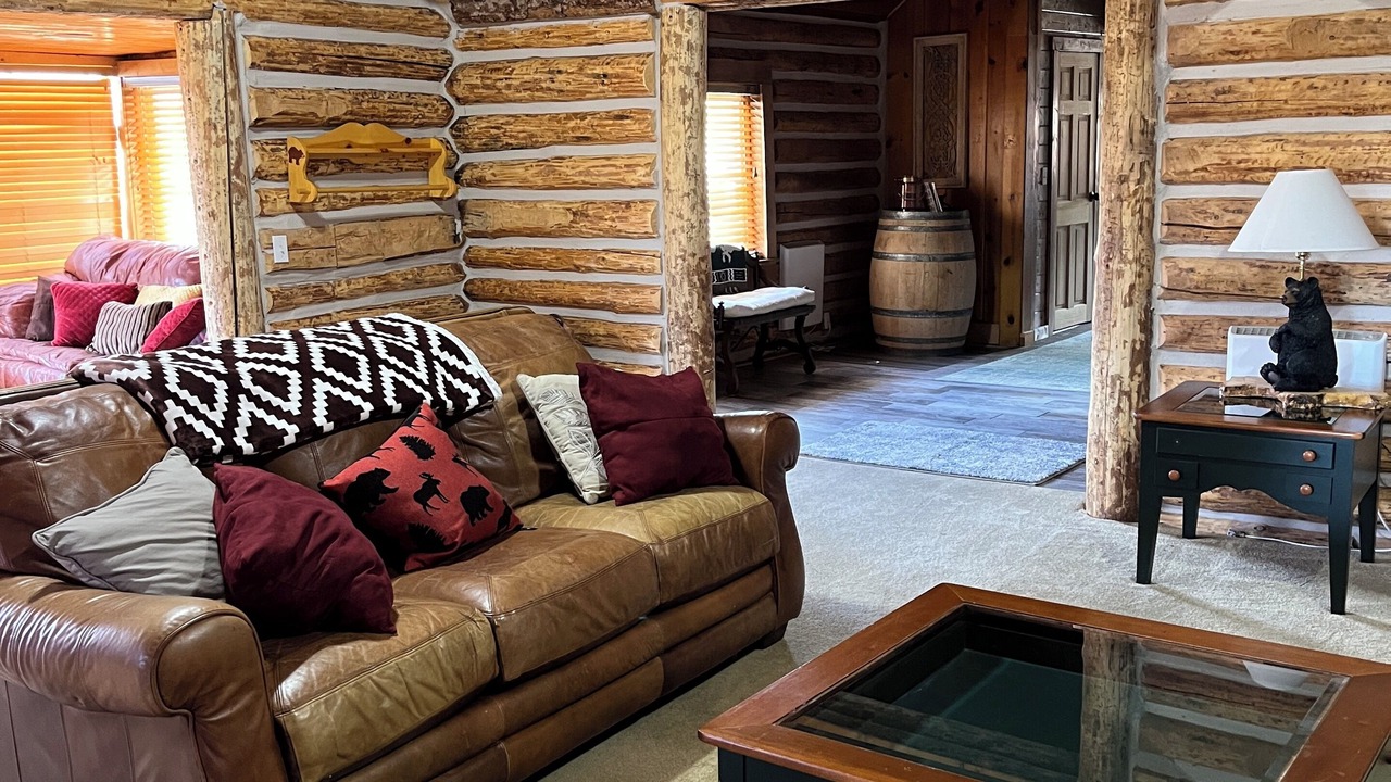 Photo of Livingroom in Island Park