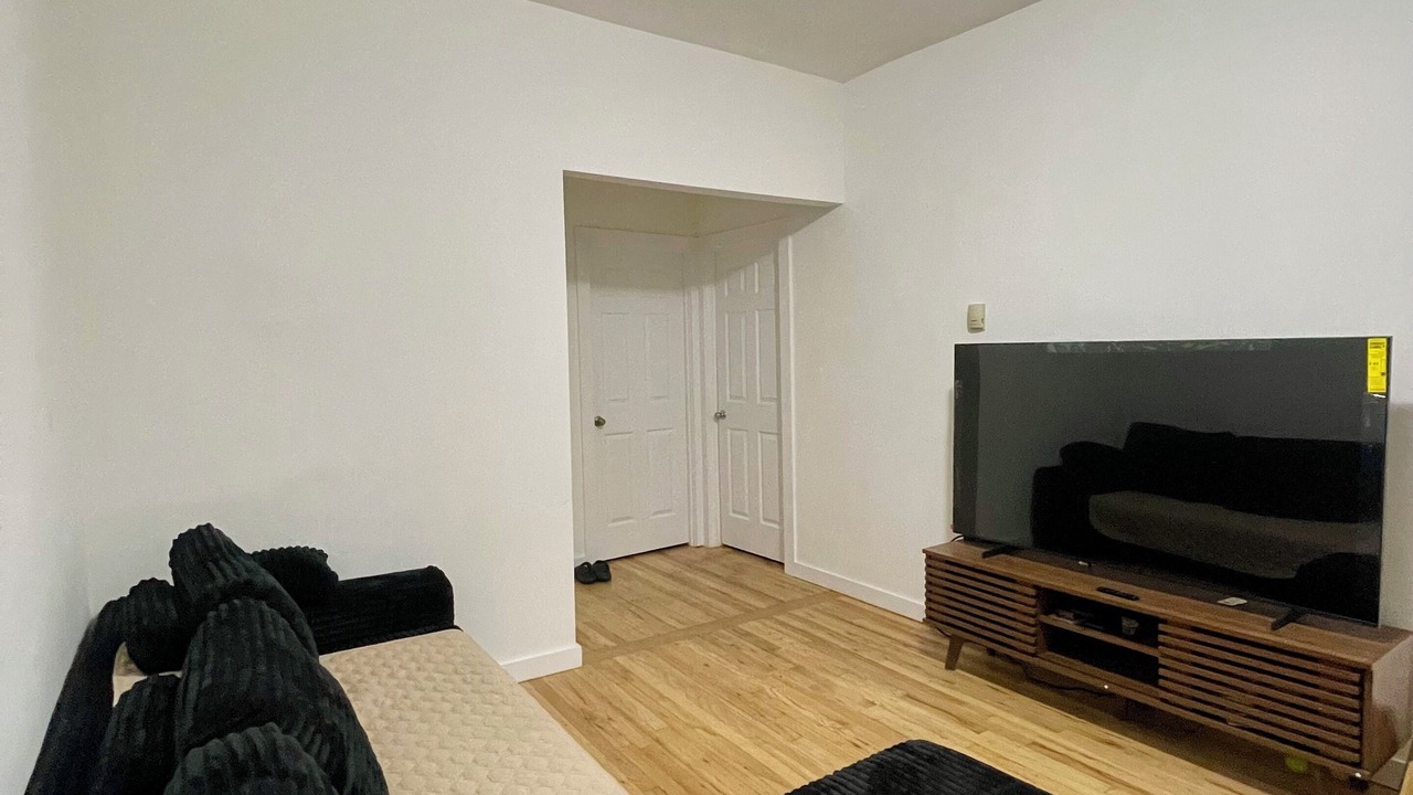 Photo of Livingroom in Queens