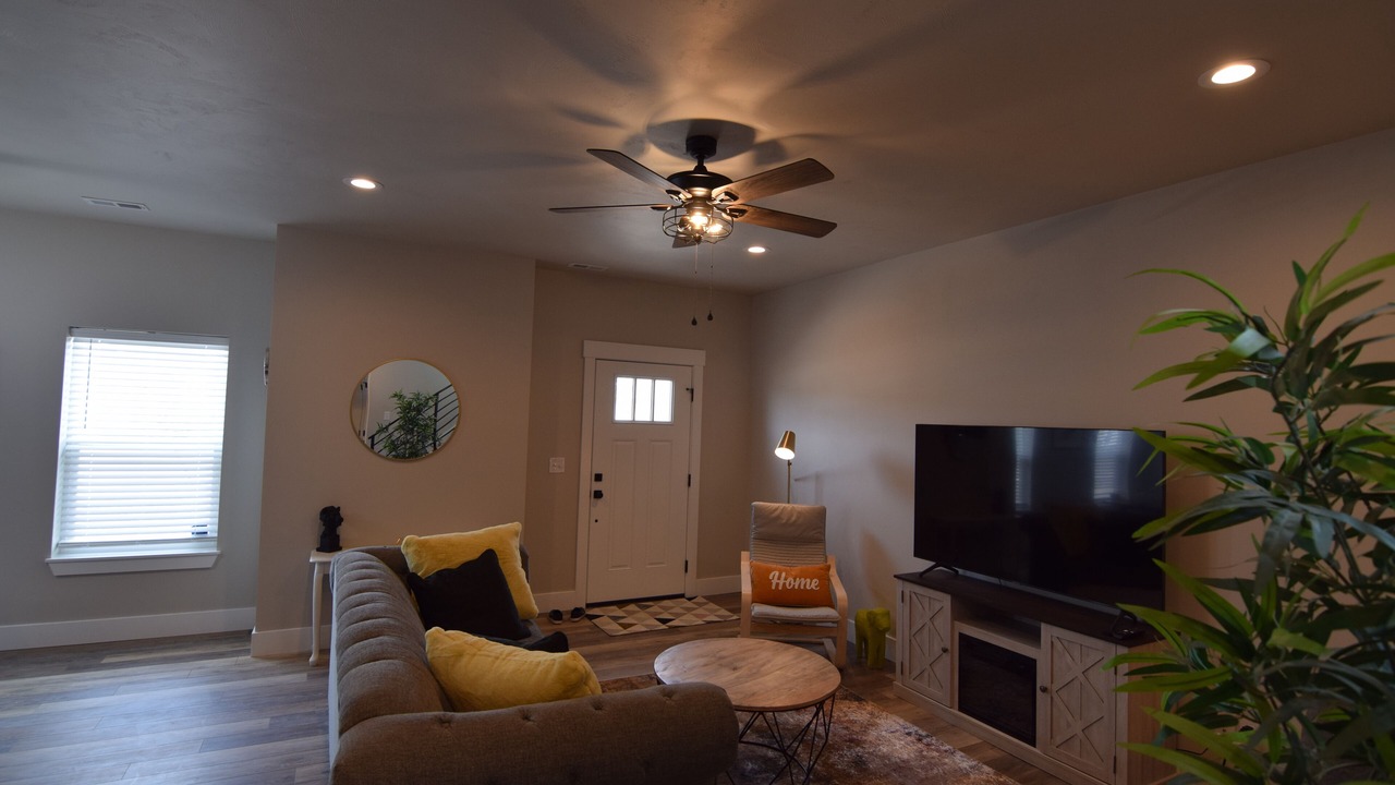 Photo of Livingroom in Ammon