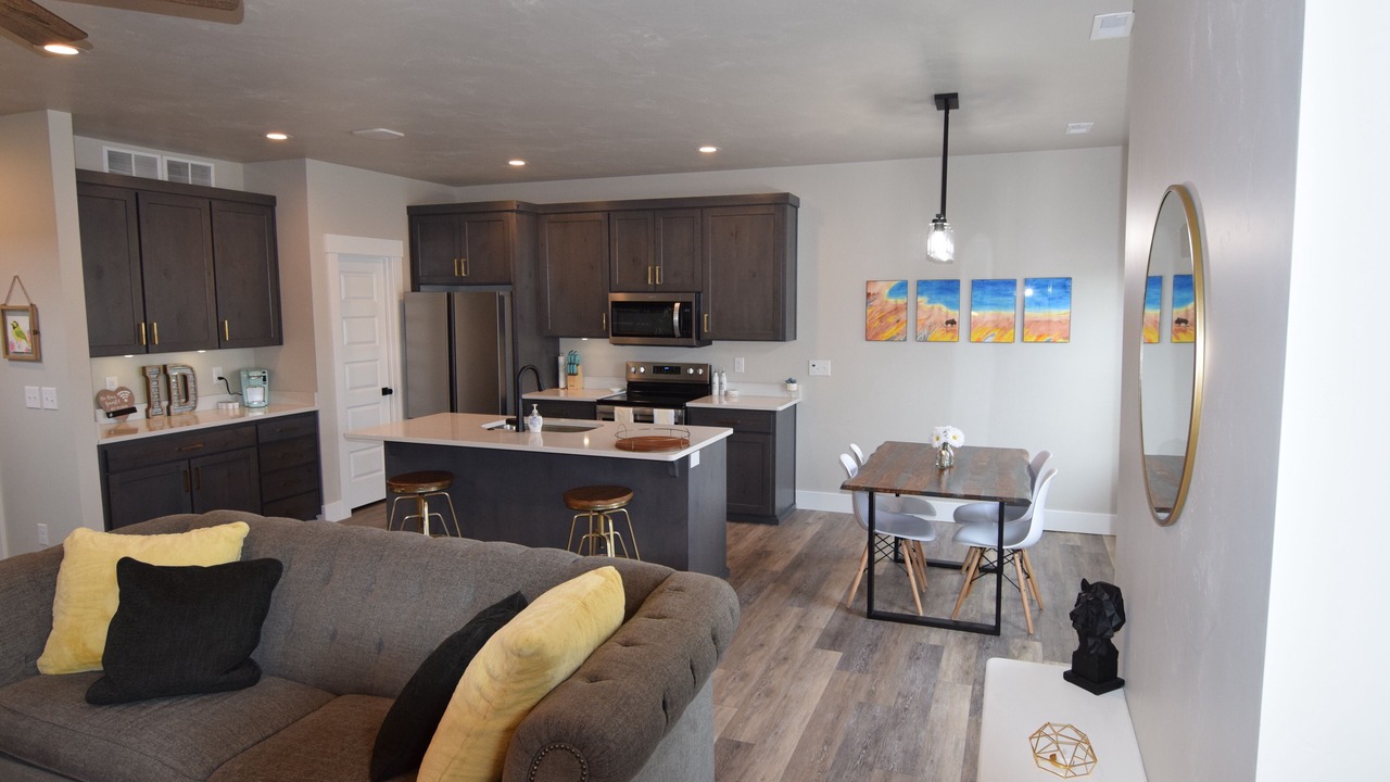 Photo of Livingroom in Ammon