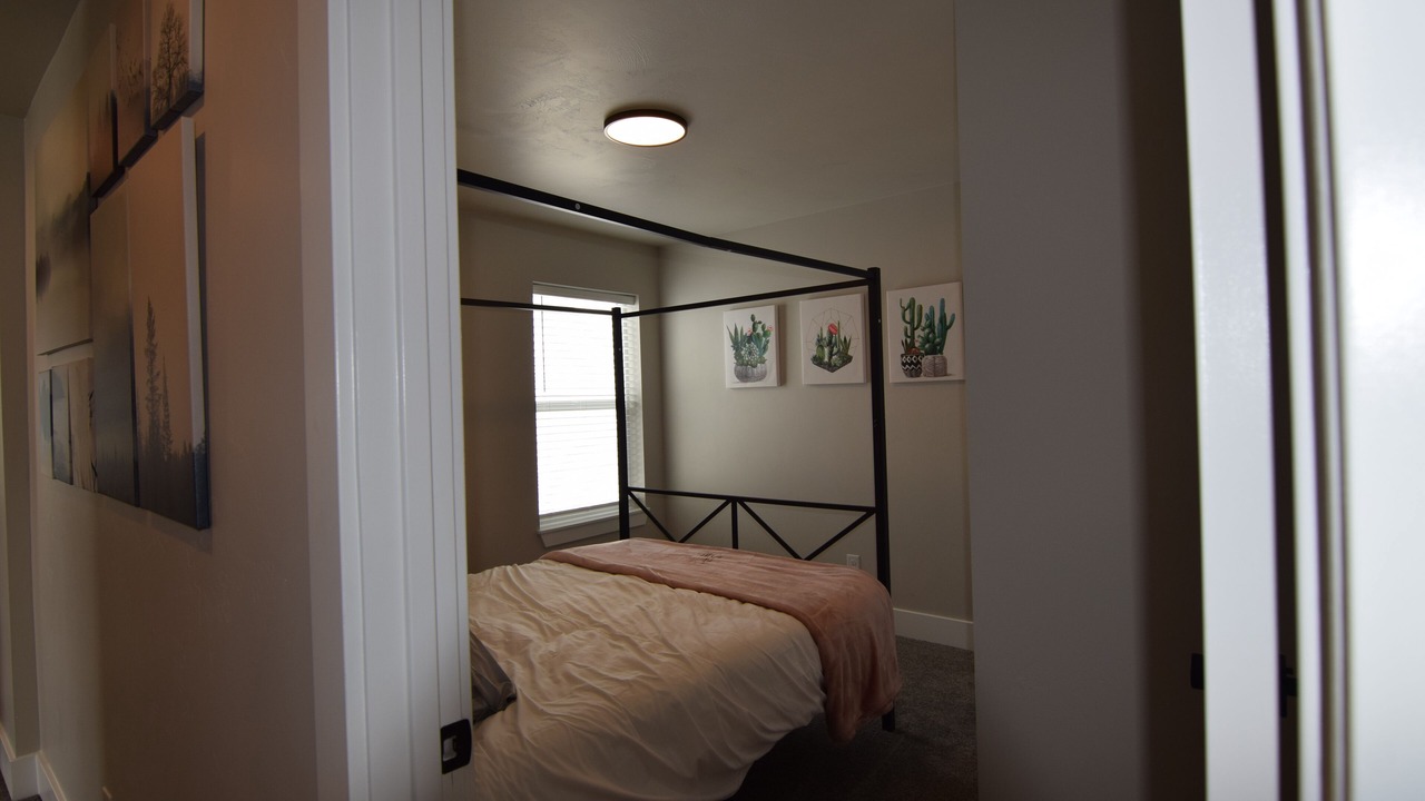 Photo of Bedroom in Ammon