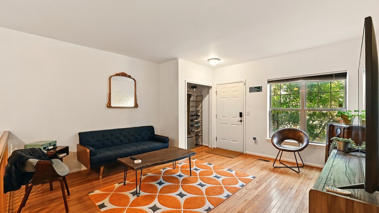 Photo of Livingroom in Midtown