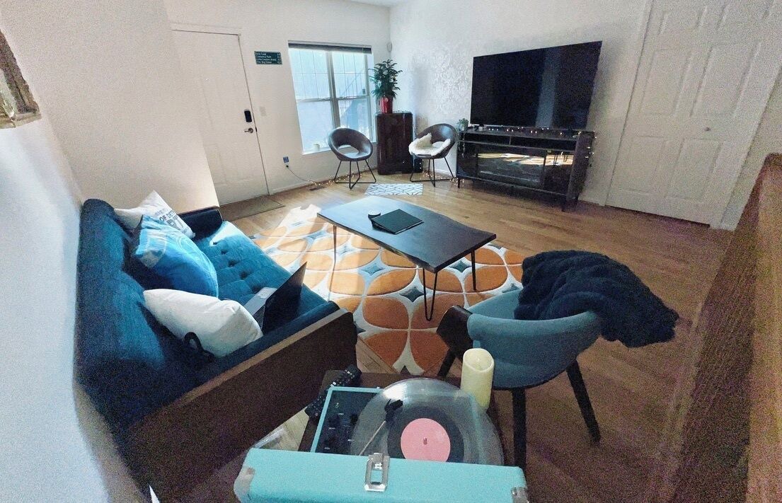 Photo of Livingroom in Midtown