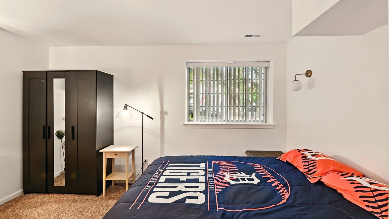 Photo of Bedroom in Midtown