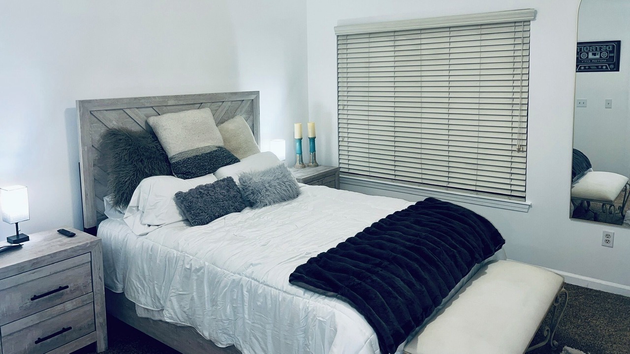Photo of Bedroom in Midtown