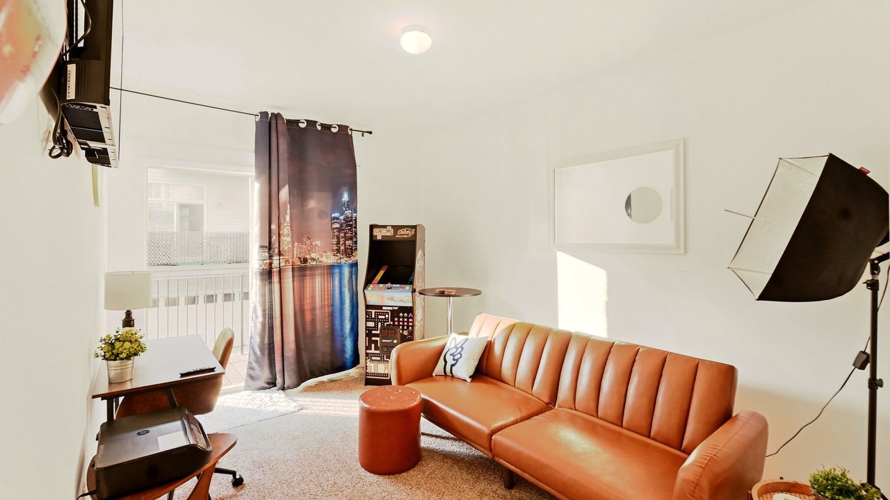 Photo of Livingroom in Midtown