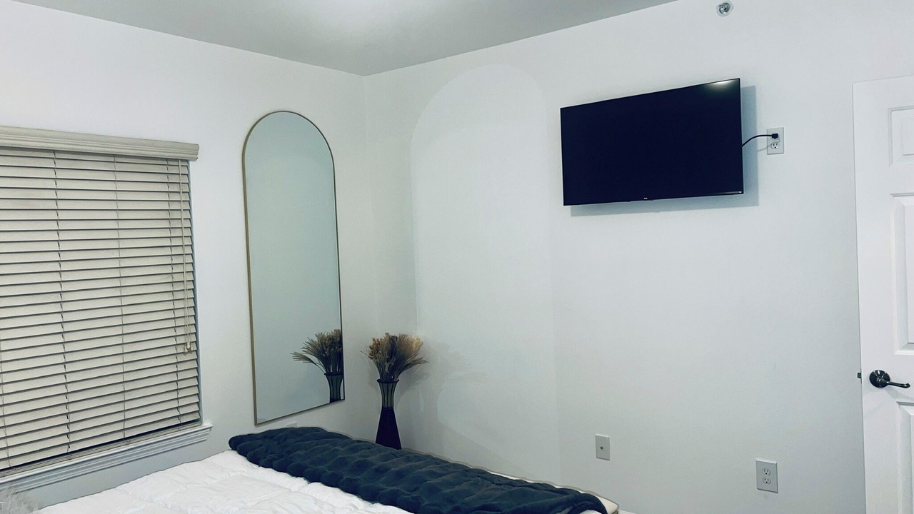 Photo of Bedroom in Midtown