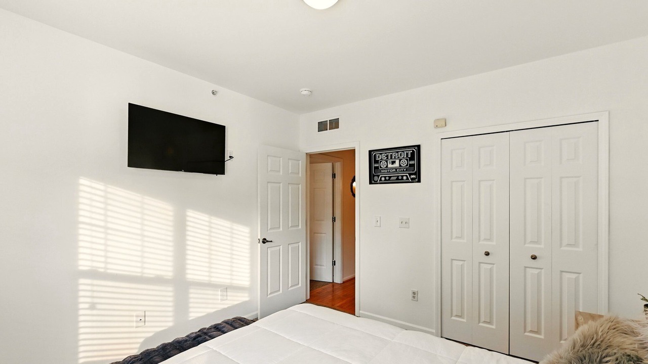 Photo of Bedroom in Midtown