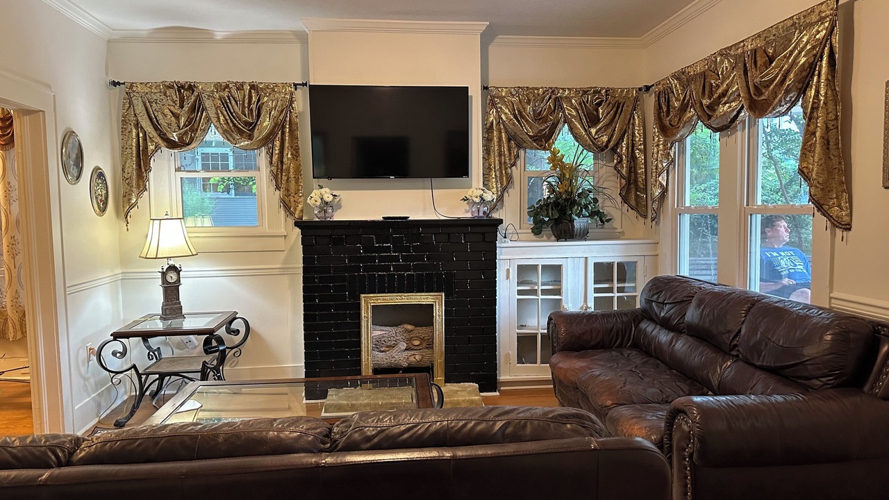 Photo of Livingroom in Brookhaven