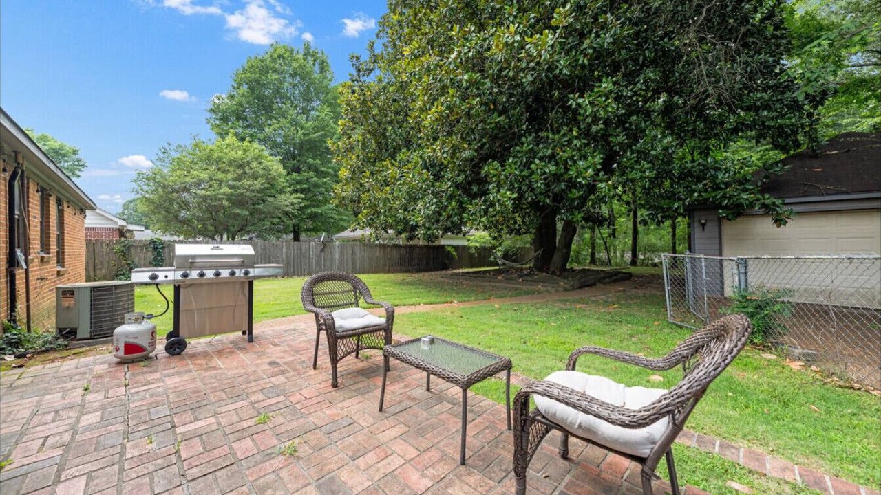 Photo of Patio Balcony in East Memphis