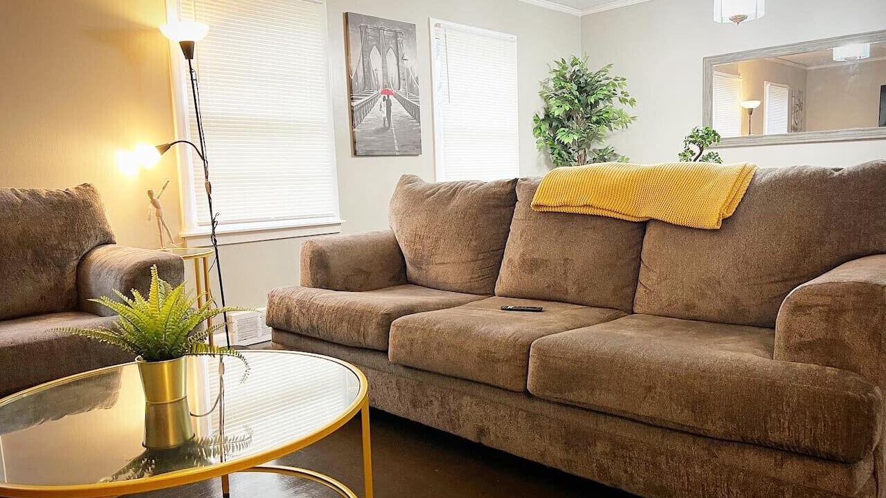 Photo of Livingroom in East Memphis