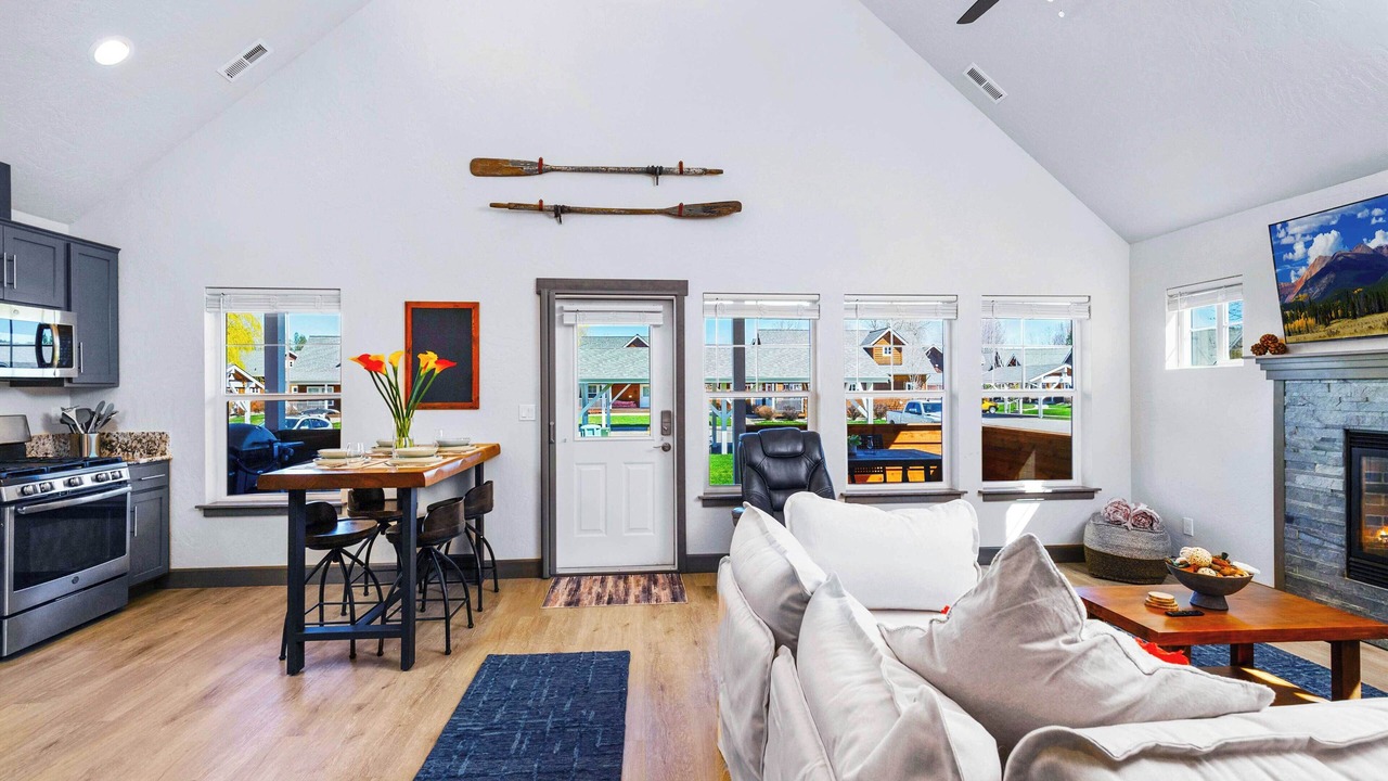 Photo of Livingroom in Dover Bay
