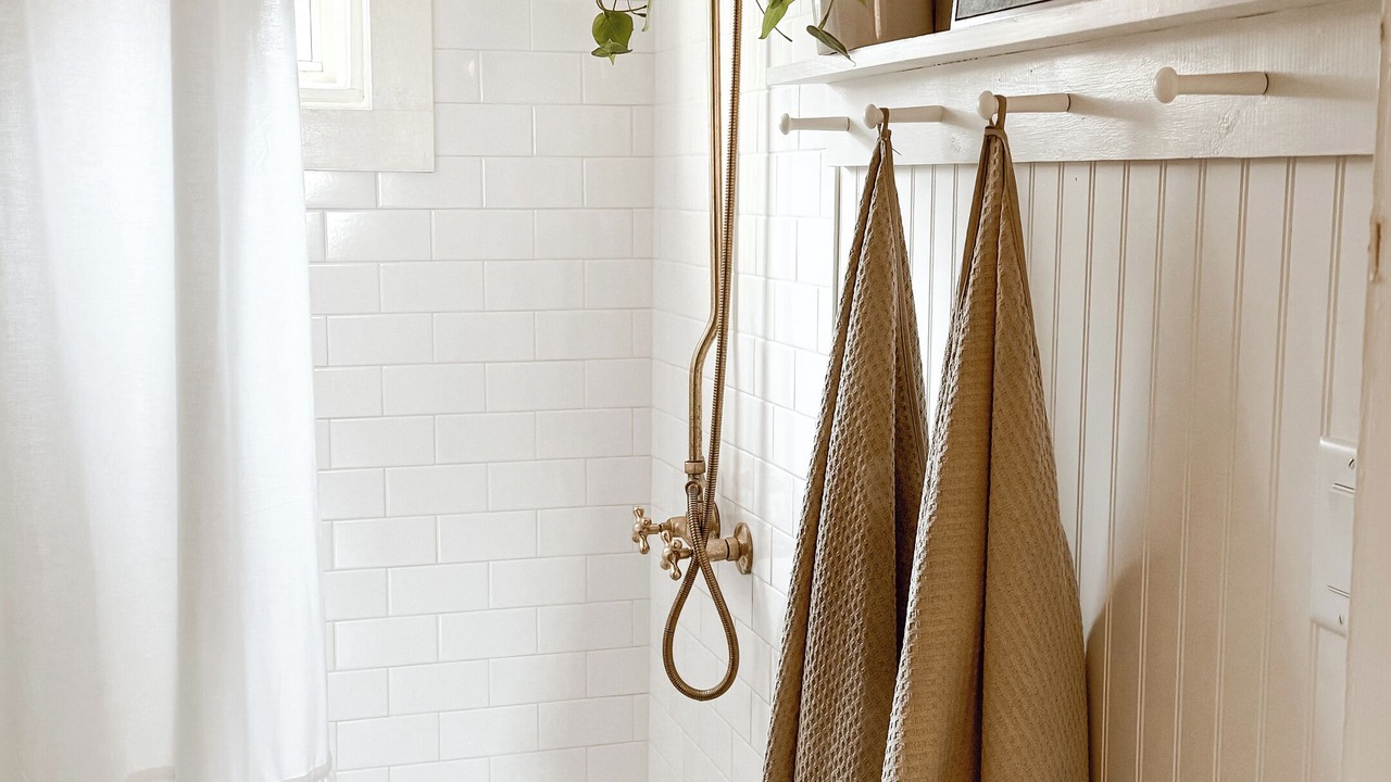 Photo of Bathroom in Greenleaf