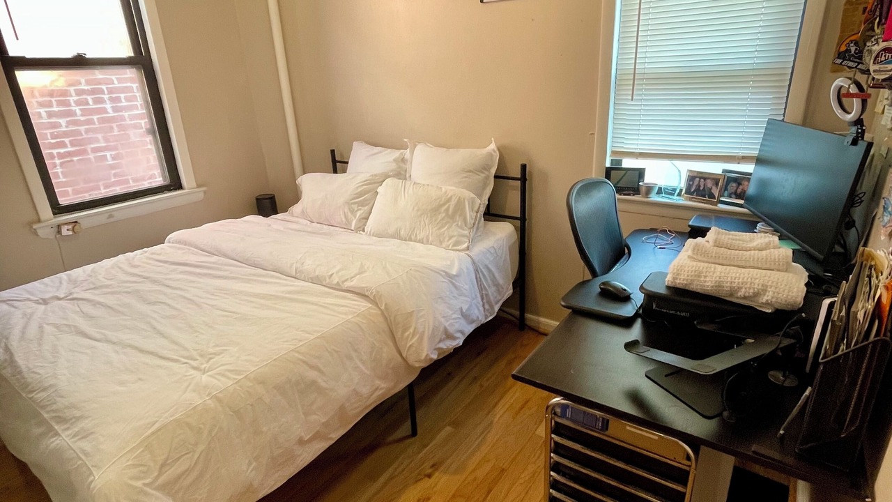 Photo of Bedroom in Truxton Circle