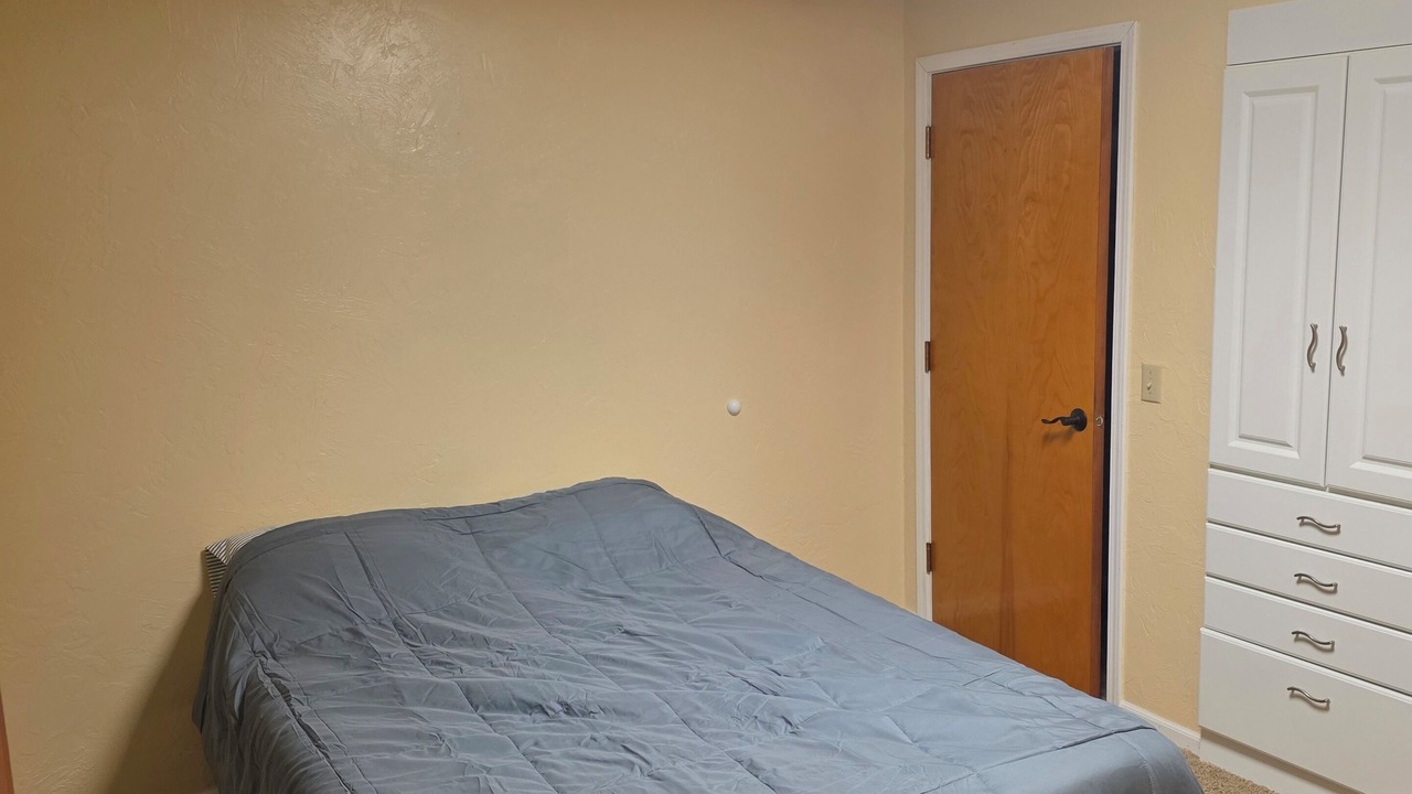 Photo of Bedroom in Circle