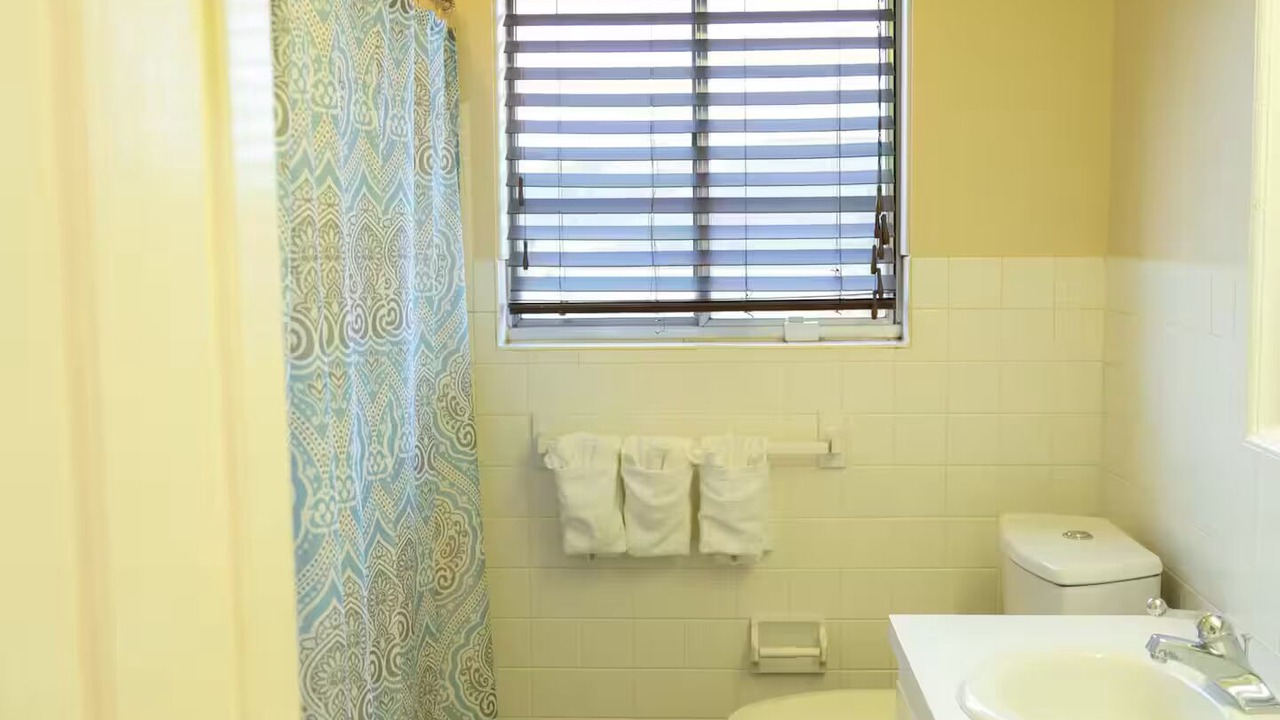 Photo of Bathroom in Newburgh