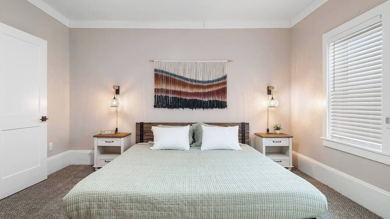 Photo of Bedroom in Detroit - Shoreway