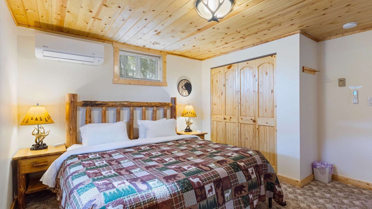Photo of Bedroom in Gardiner