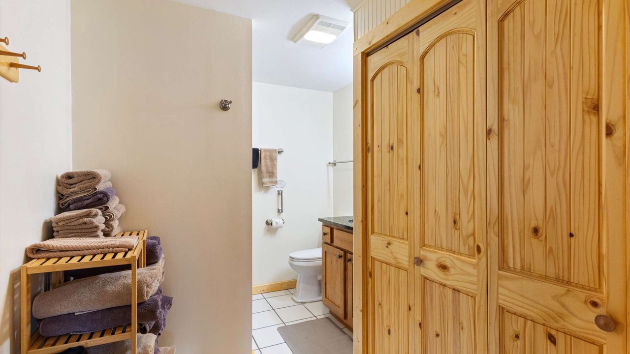 Photo of Bathroom in Gardiner