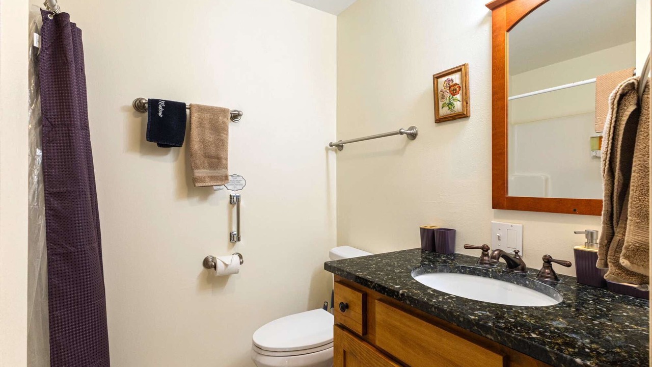 Photo of Bathroom in Gardiner