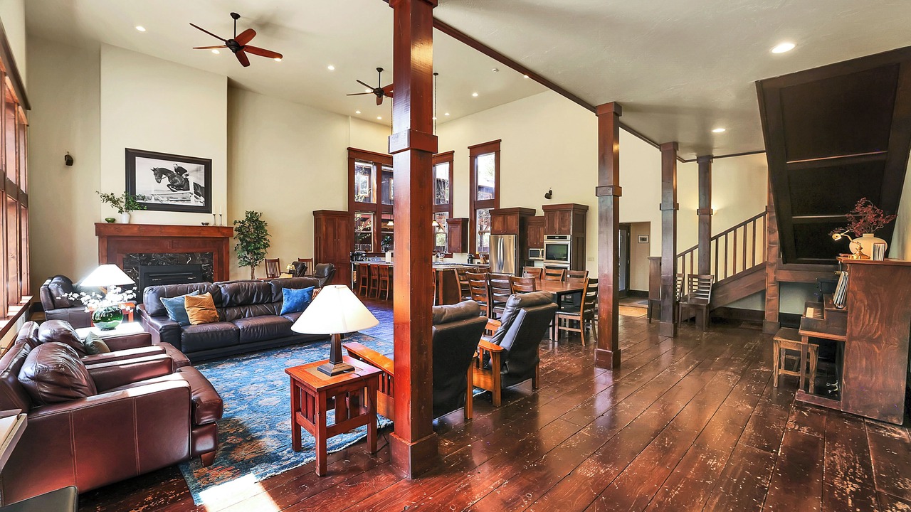 Photo of Livingroom in McCall