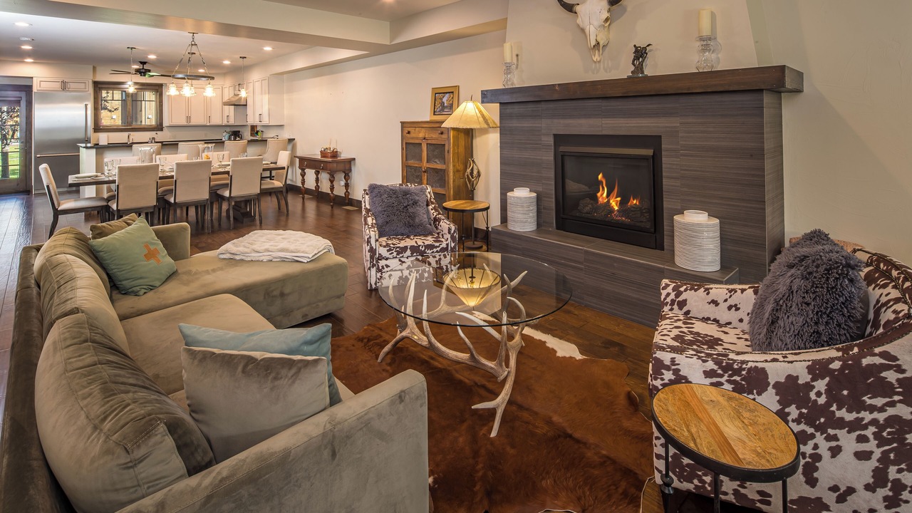 Photo of Livingroom in Big Sky
