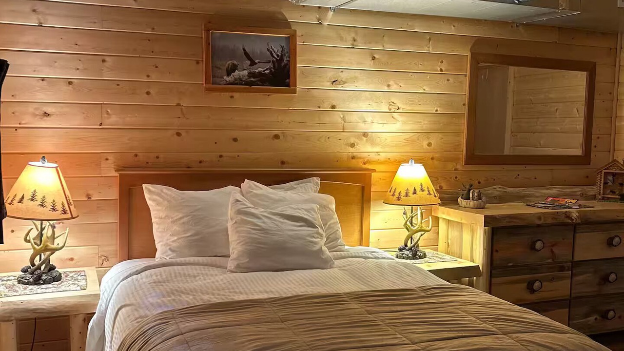 Photo of Bedroom in Cooke City-Silver Gate