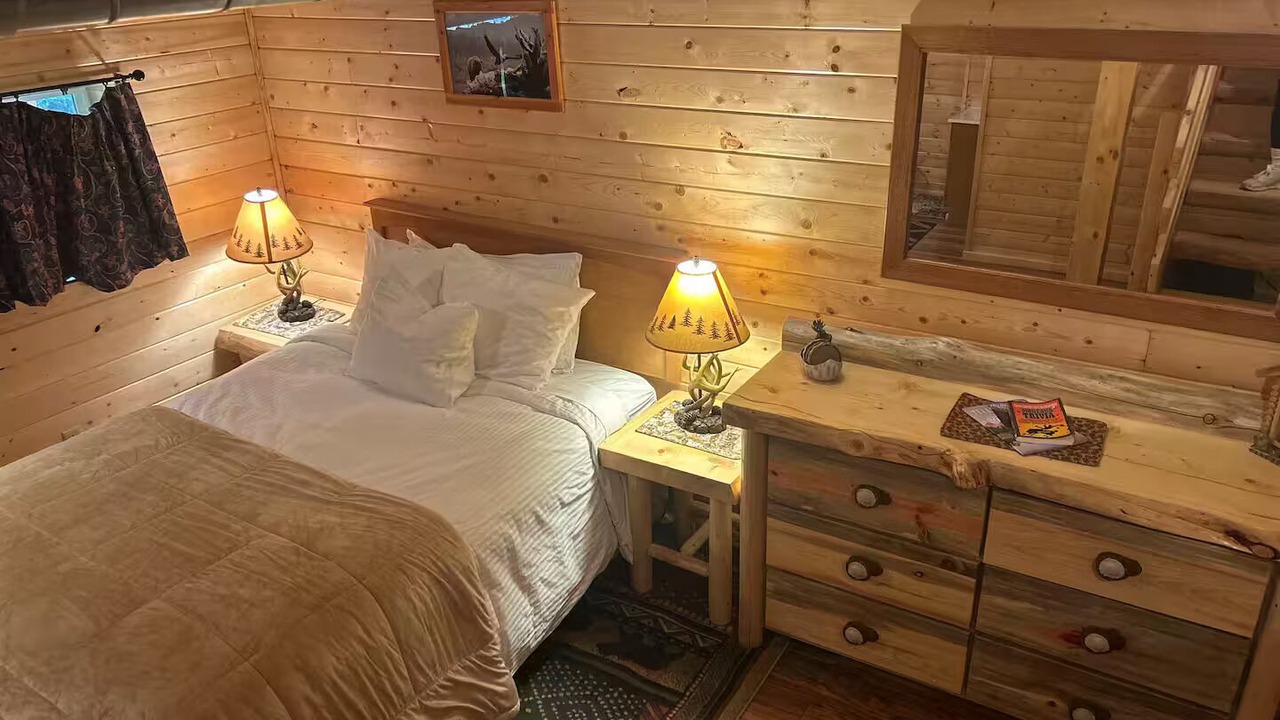 Photo of Bedroom in Cooke City-Silver Gate