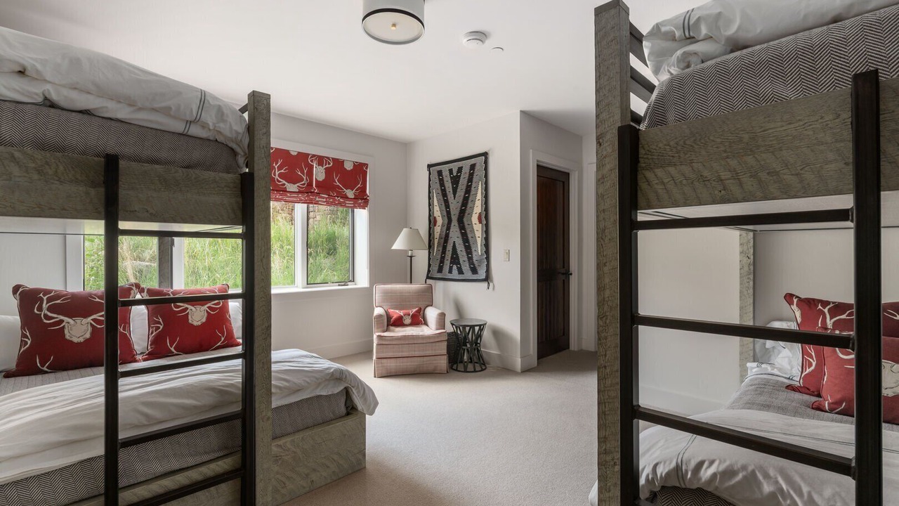 Photo of Bedroom in Granite Ridge
