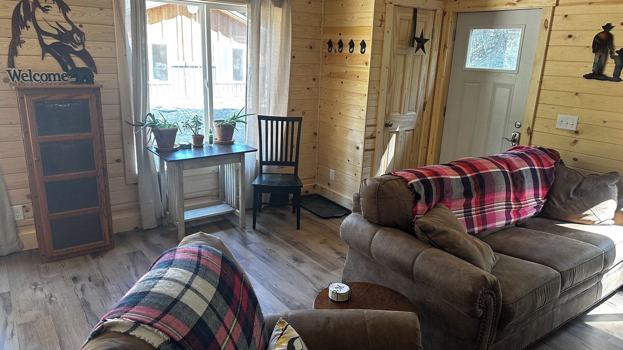 Photo of Livingroom in Cooke City-Silver Gate