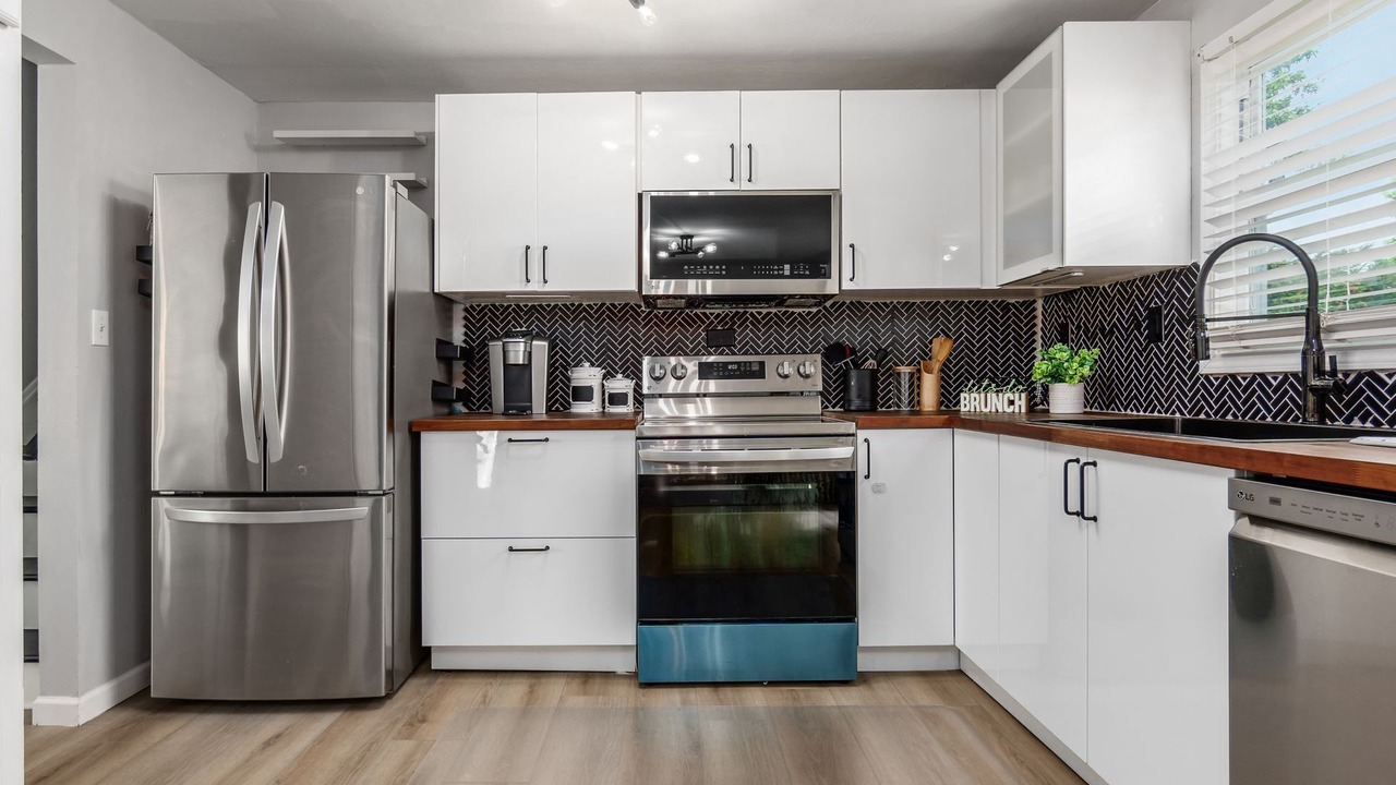 Photo of Kitchen in Summit Station