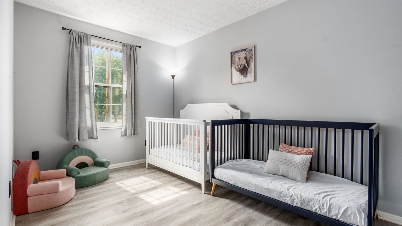 Photo of Bedroom in Summit Station
