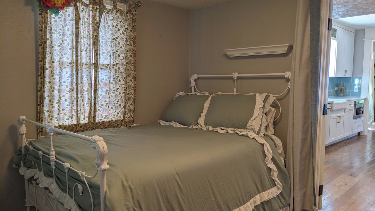 Photo of Bedroom in Sunset