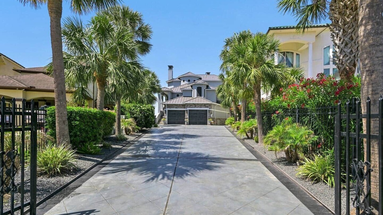 Photo of Outdoor in El Lago