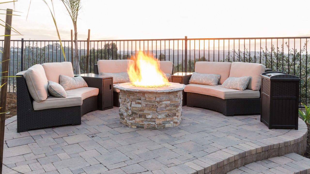 Photo of Patio Balcony in Fairbanks Summit