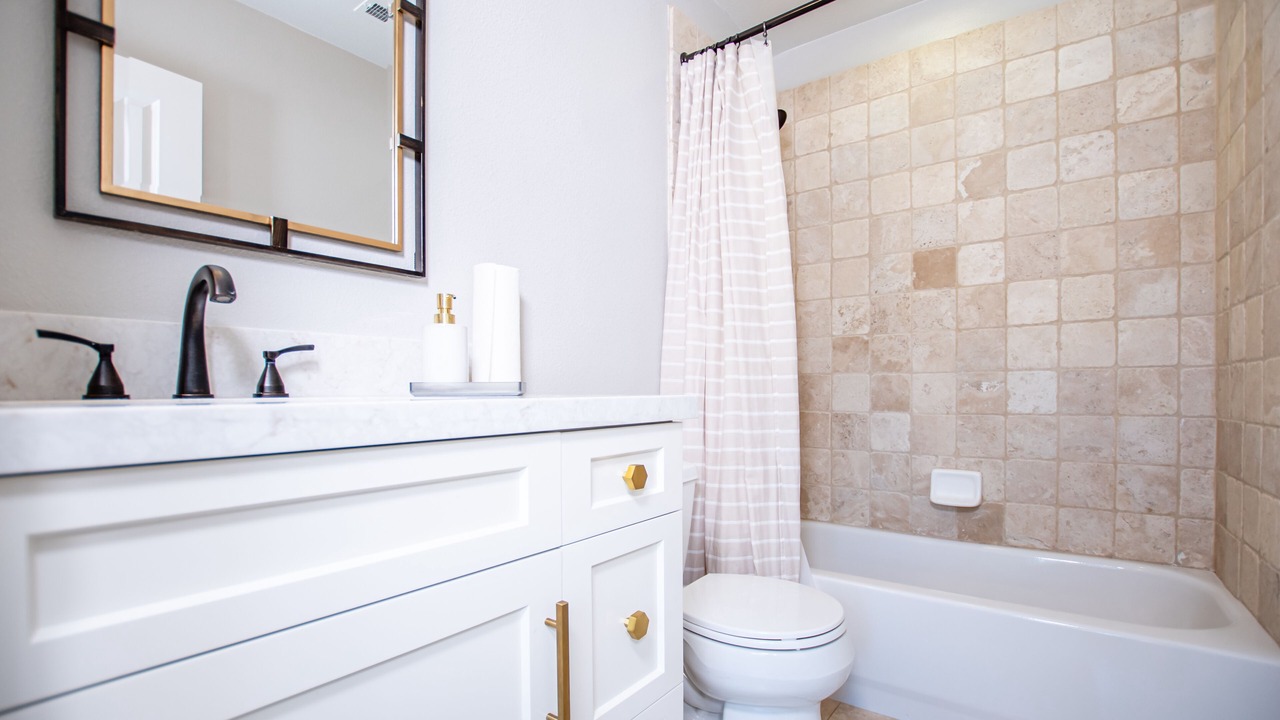 Photo of Bathroom in Fairbanks Summit