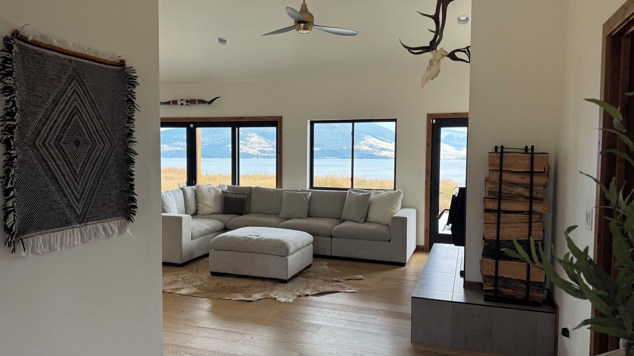 Photo of Livingroom in Elmo