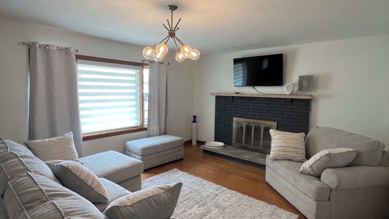 Photo of Livingroom in Jeffersonville - Clarksville