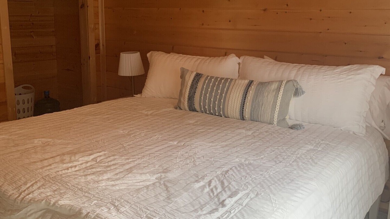 Photo of Bedroom in Kelleys Island