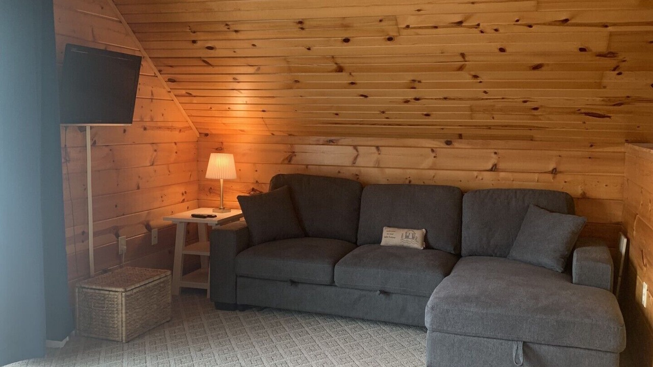 Photo of Livingroom in Kelleys Island
