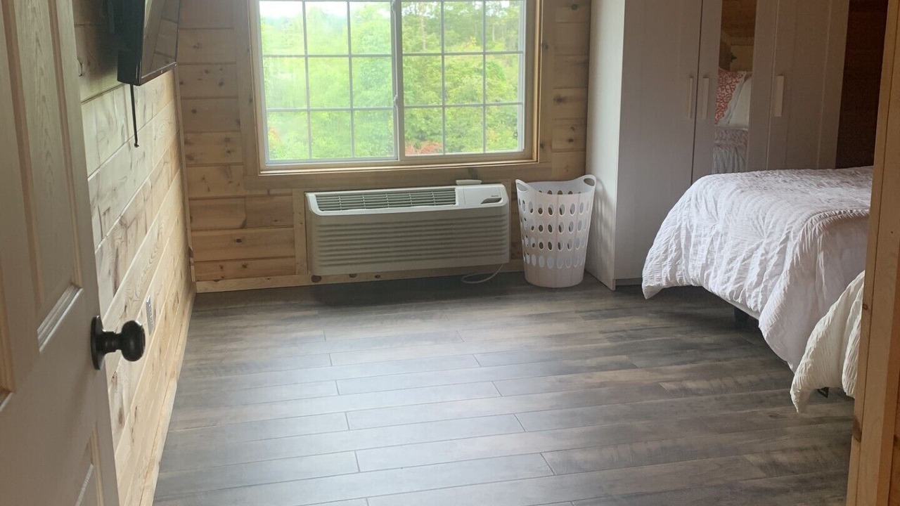 Photo of Bedroom in Kelleys Island