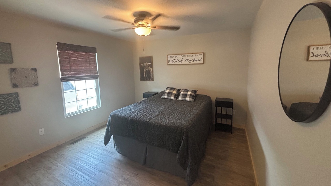 Photo of Bedroom in Ten Sleep