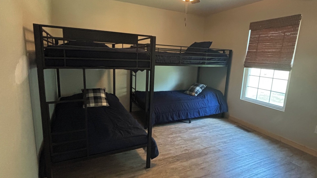 Photo of Bedroom in Ten Sleep