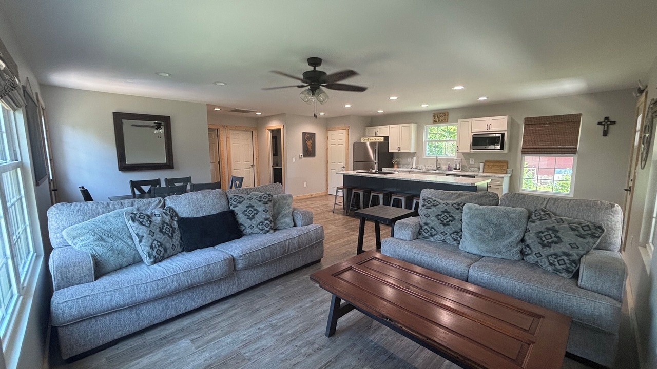 Photo of Livingroom in Ten Sleep