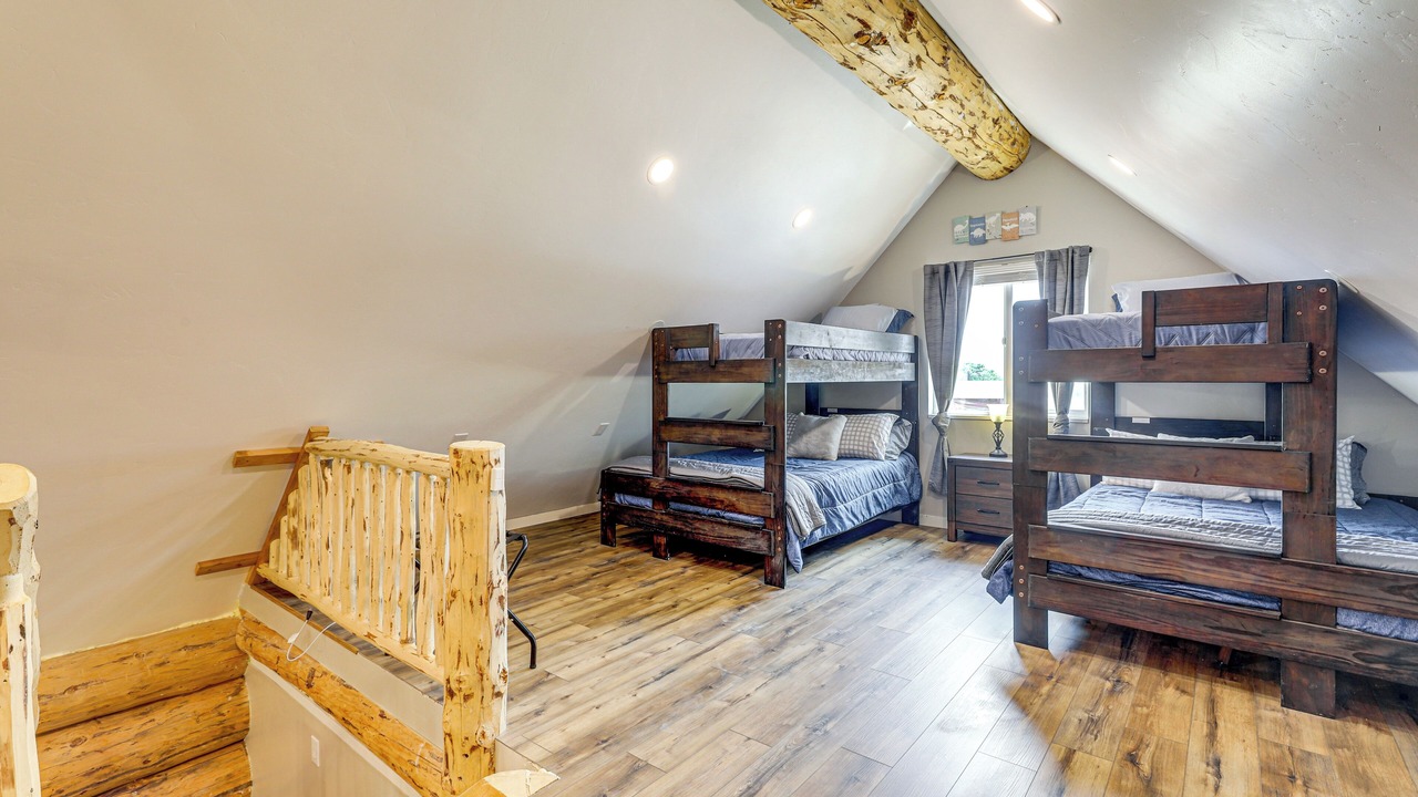 Photo of Bedroom in Gusher