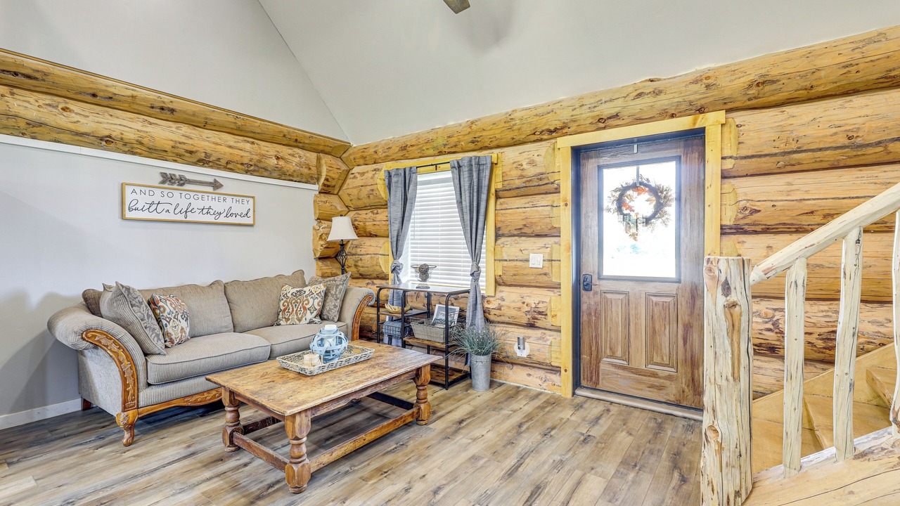 Photo of Livingroom in Gusher