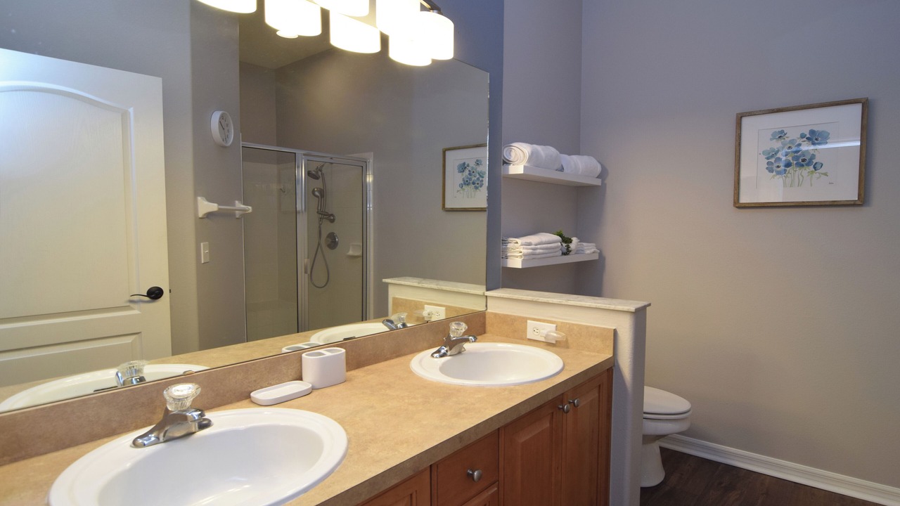 Photo of Bathroom in Lake Davenport Estates