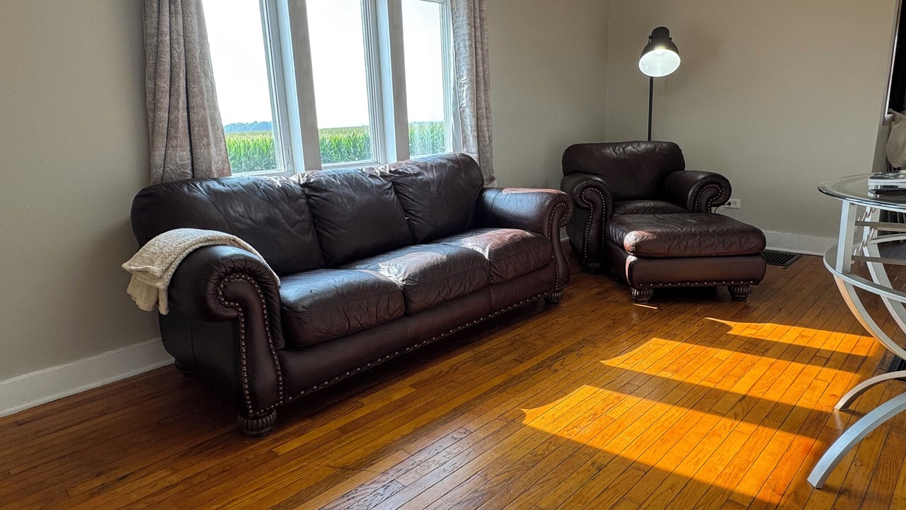Photo of Livingroom in Iowa City