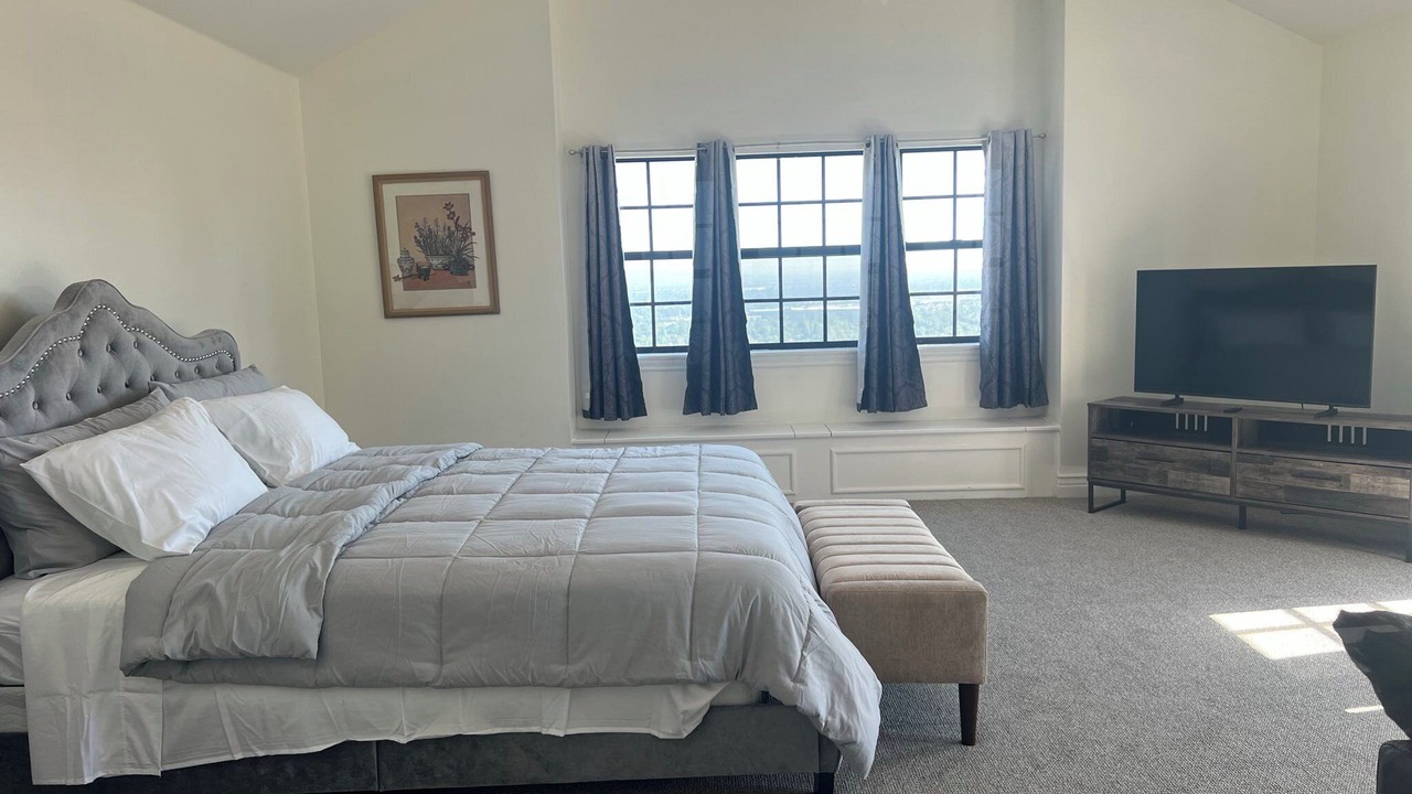 Photo of Bedroom in Sierra Madre
